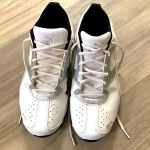 Men’s size 11 Puma tennis shoes